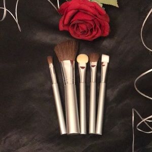 Travel size brush set